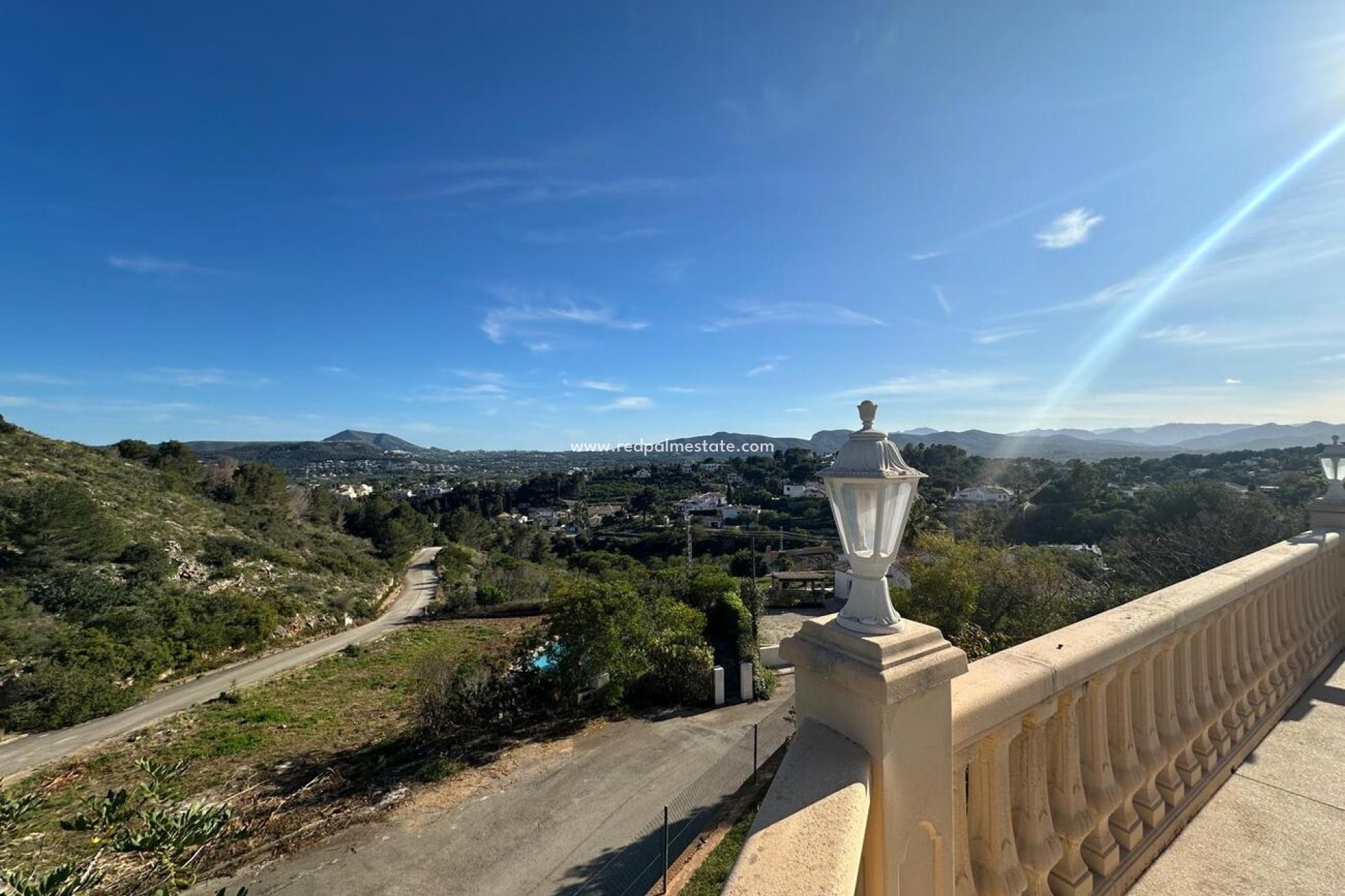 Återförsäljning - Villa -
Jávea - Costa Blanca