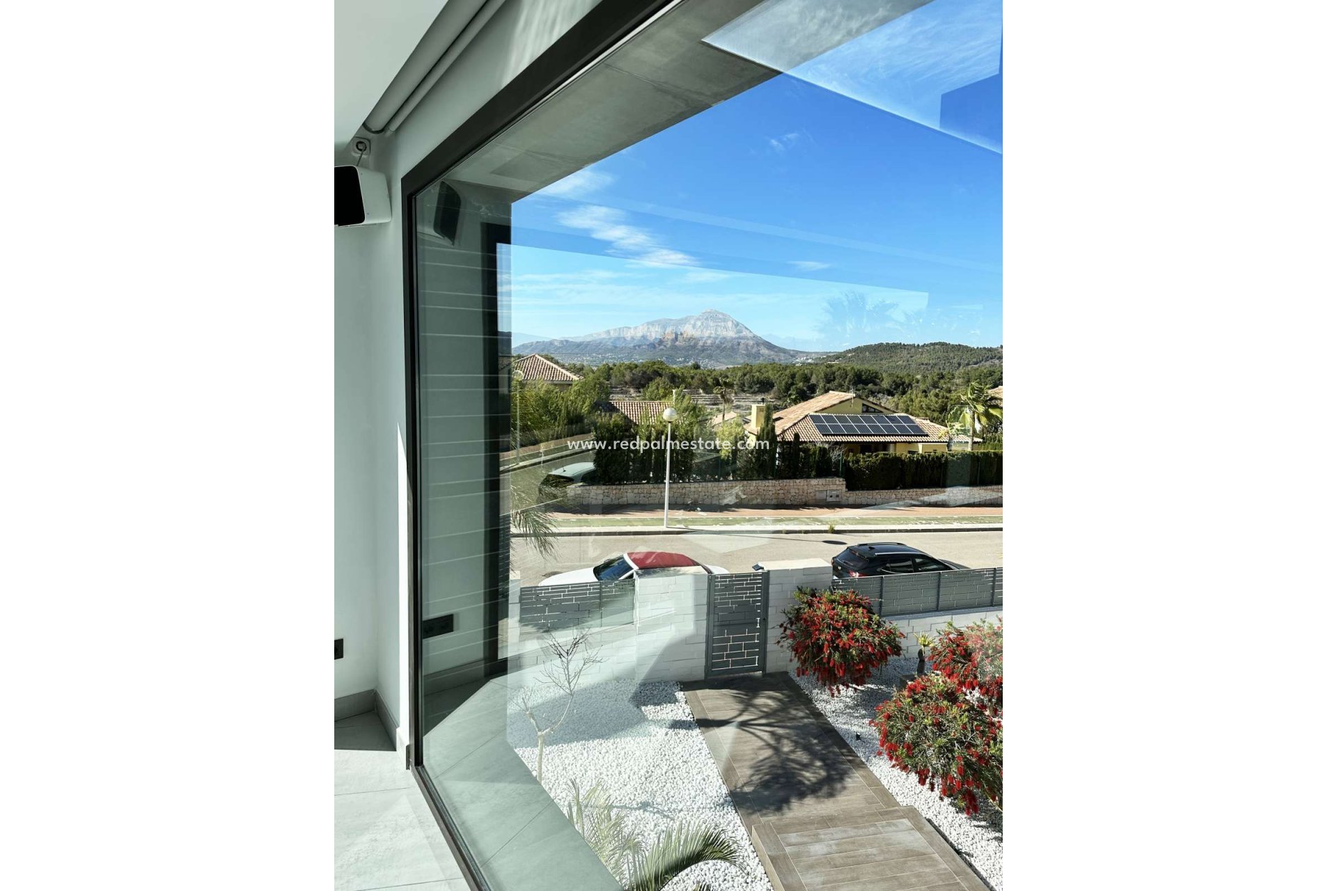 Återförsäljning - Villa -
Jávea - Costa Blanca