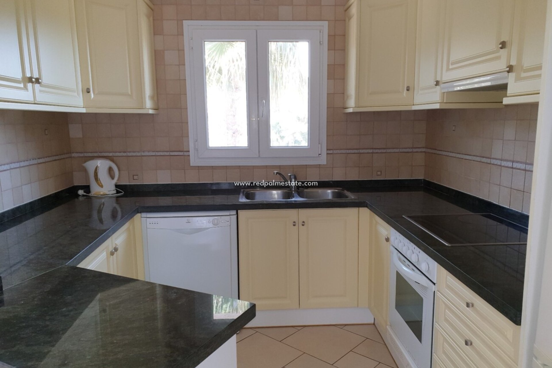 Återförsäljning - Villa -
Jávea - Costa Blanca