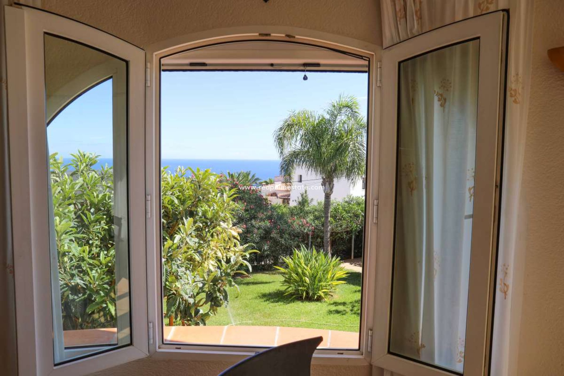 Återförsäljning - Villa -
Jávea