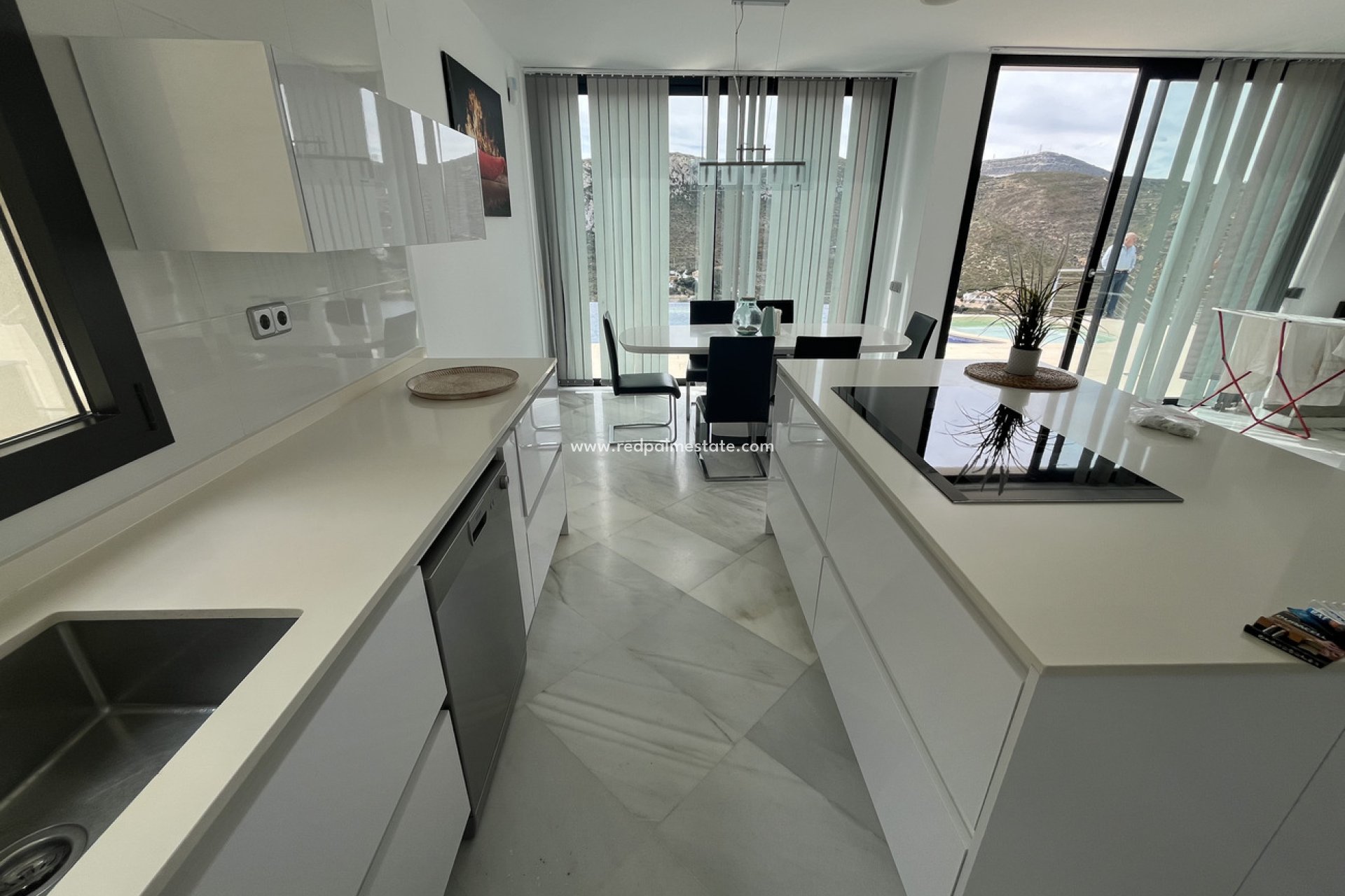 Återförsäljning - Villa -
Jávea