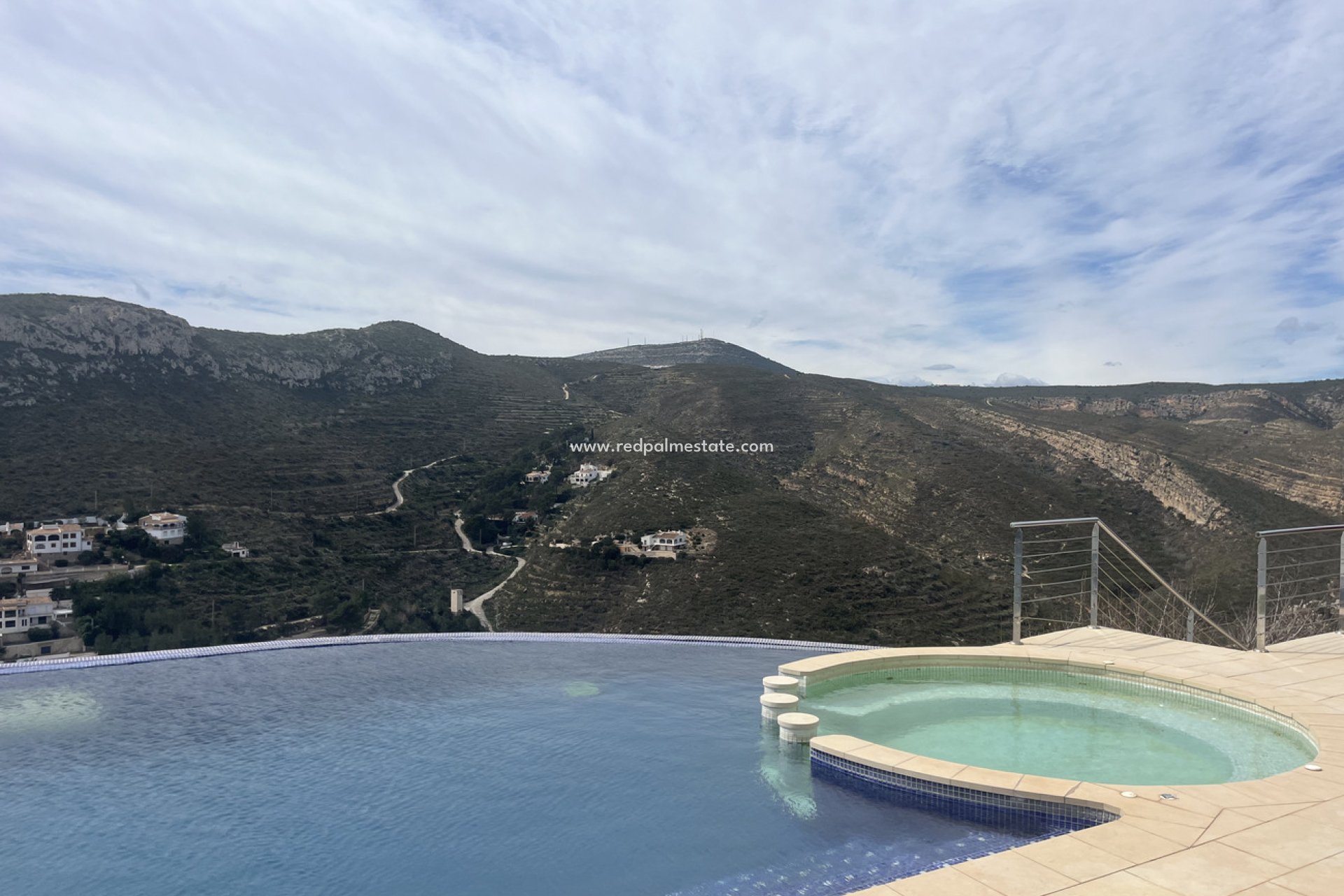 Återförsäljning - Villa -
Jávea