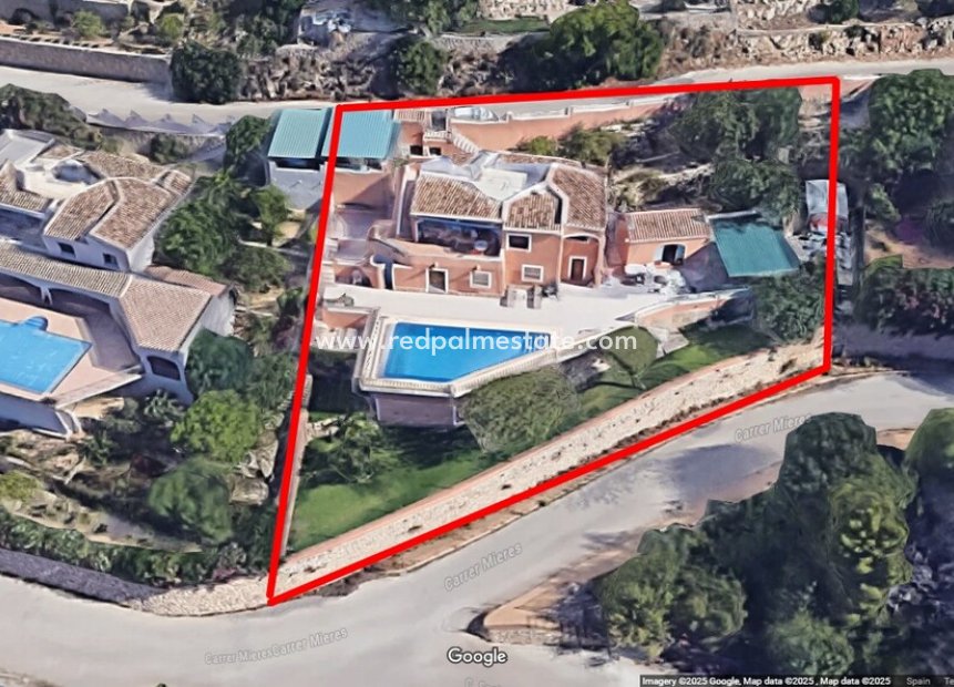 Återförsäljning - Villa -
Jávea