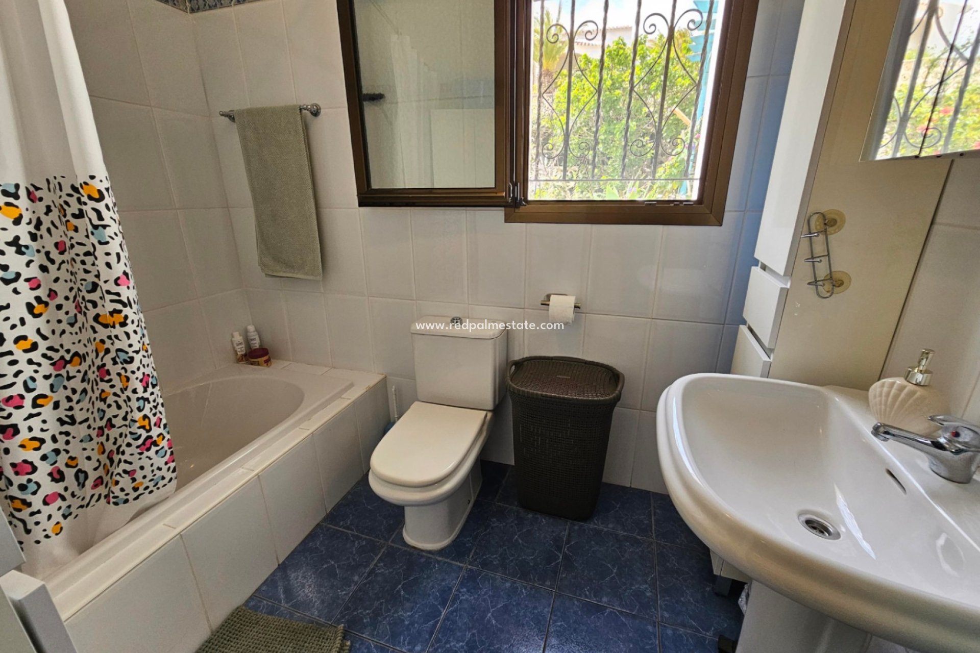 Återförsäljning - Villa -
Jávea