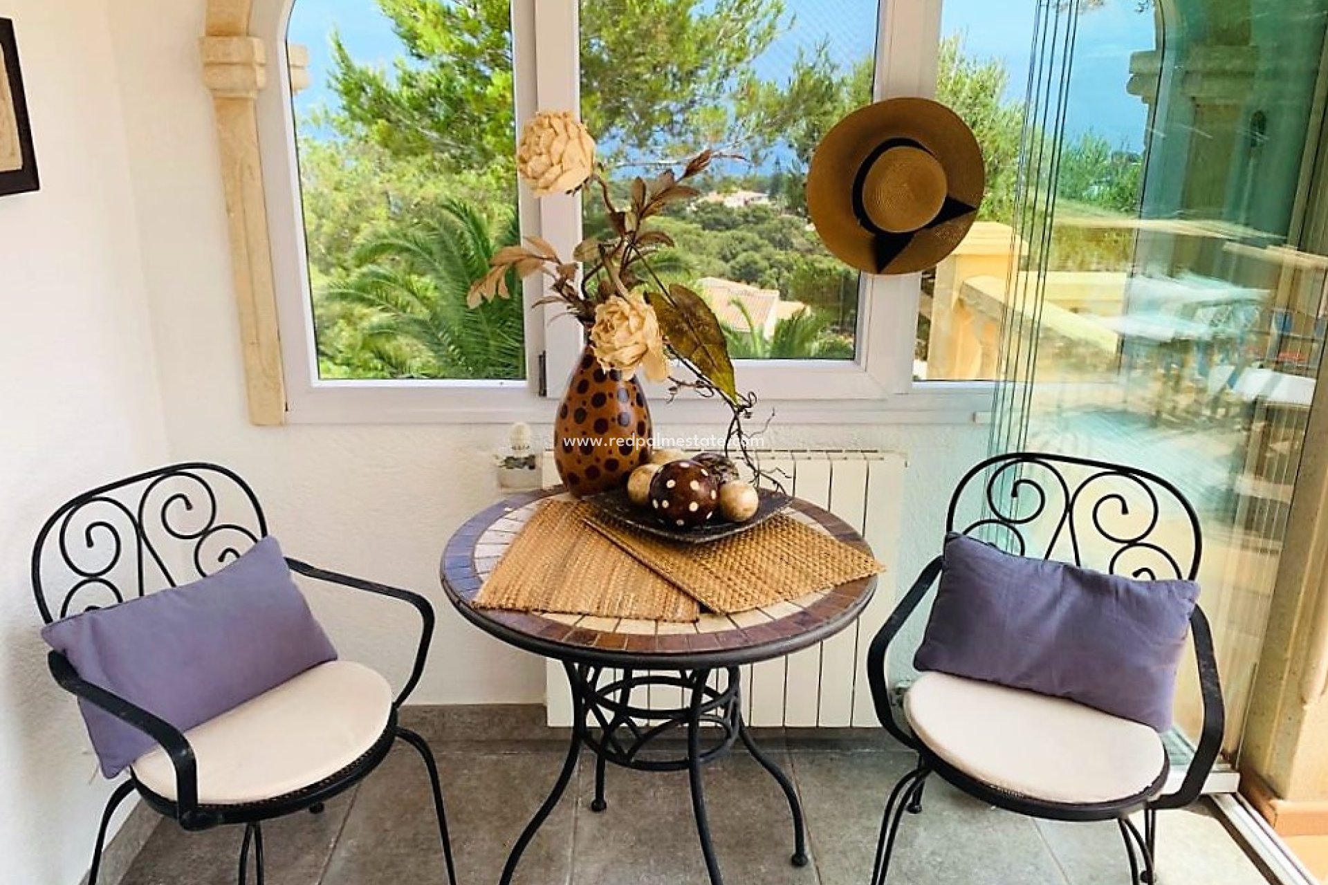 Återförsäljning - Villa -
Jávea