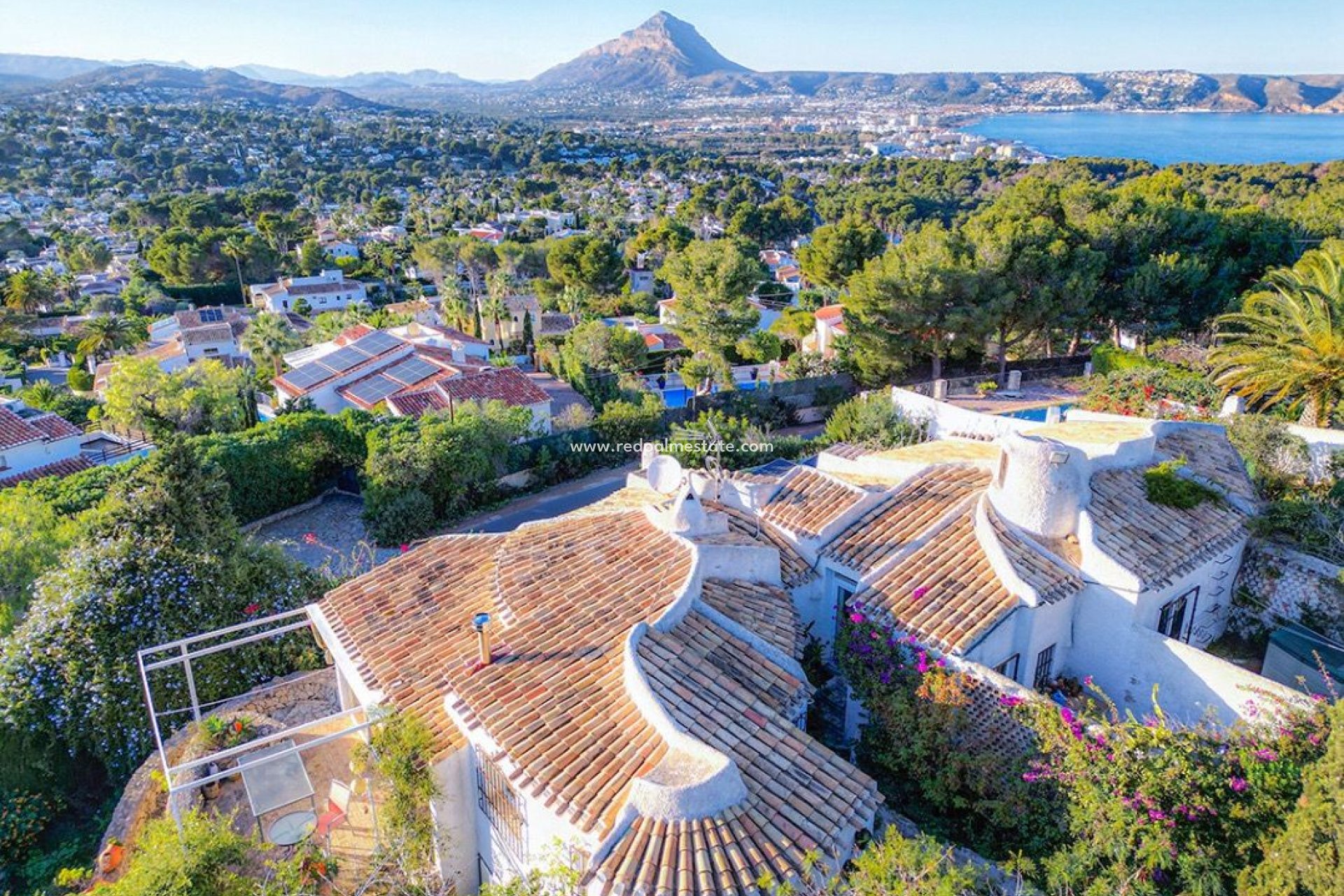 Återförsäljning - Villa -
Jávea