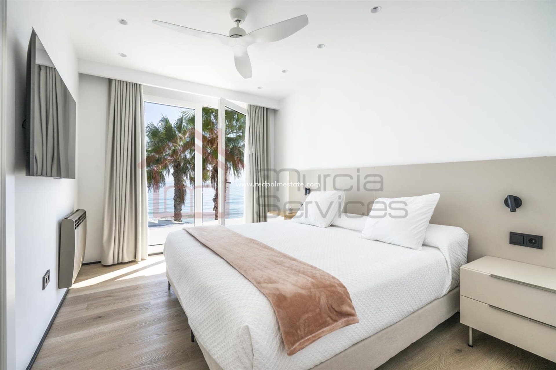Återförsäljning - Villa -
La Manga - Costa Calida