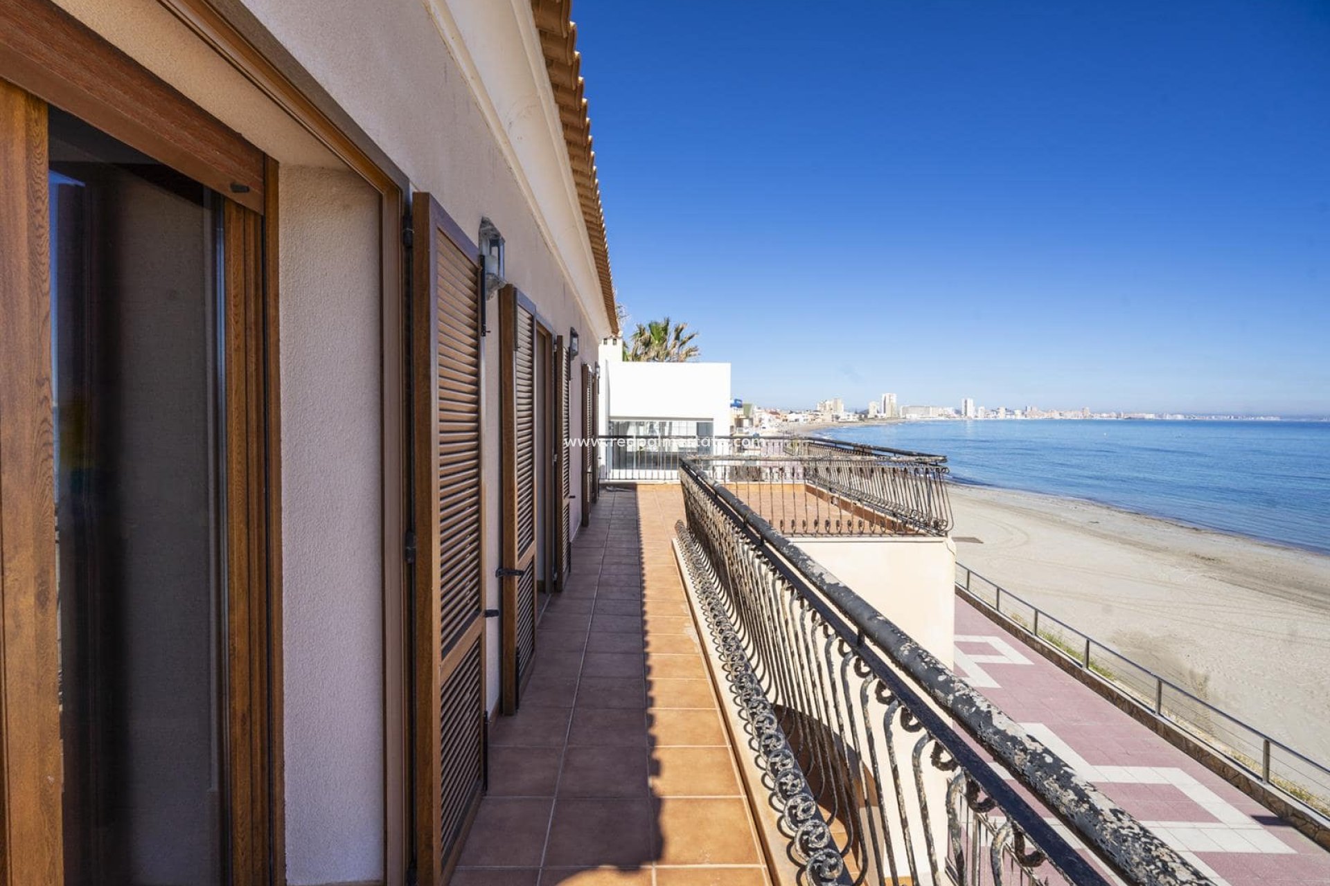 Återförsäljning - Villa -
La Manga - Costa Calida