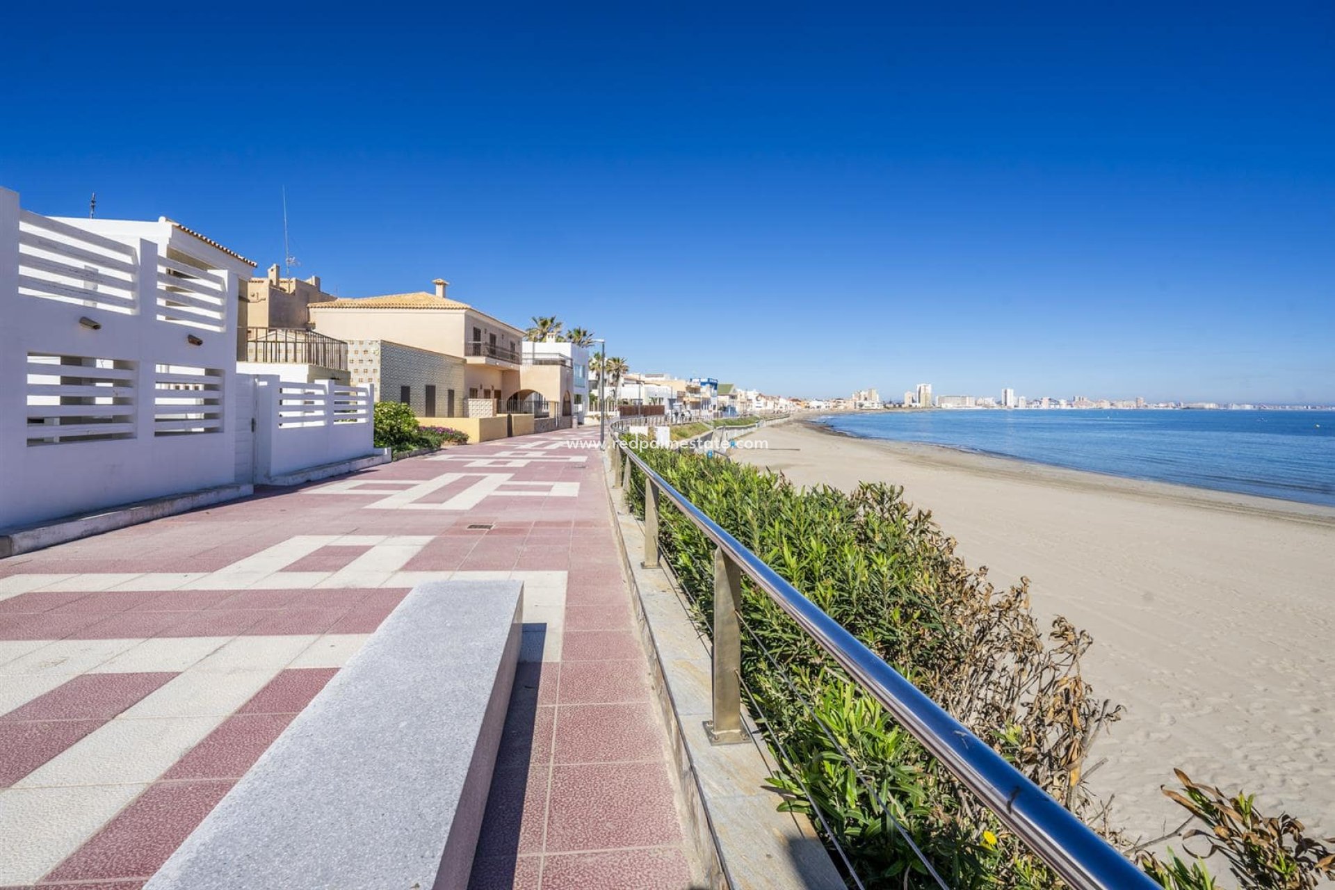 Återförsäljning - Villa -
La Manga - Costa Calida