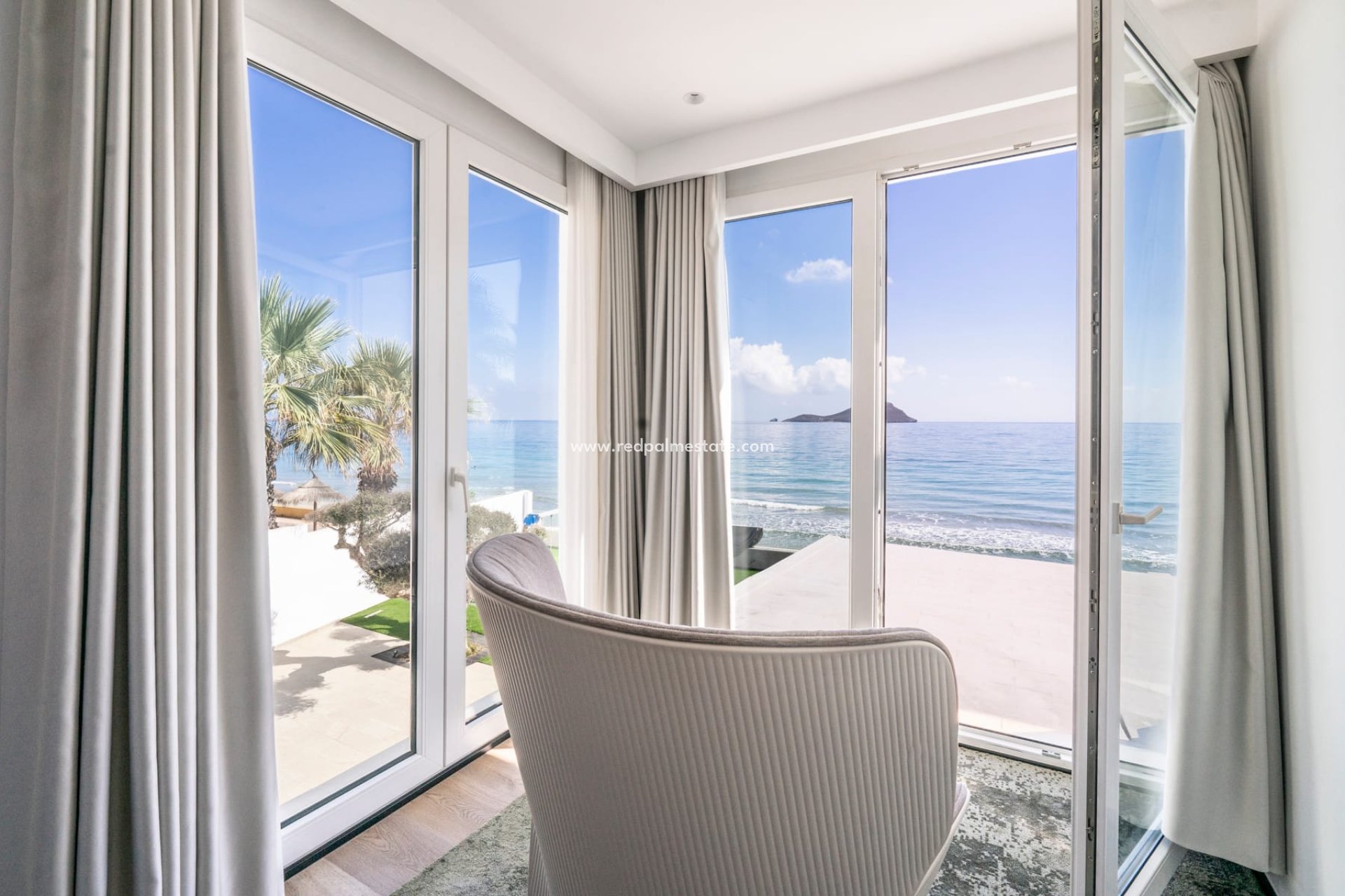 Återförsäljning - Villa -
La Manga - Costa Calida