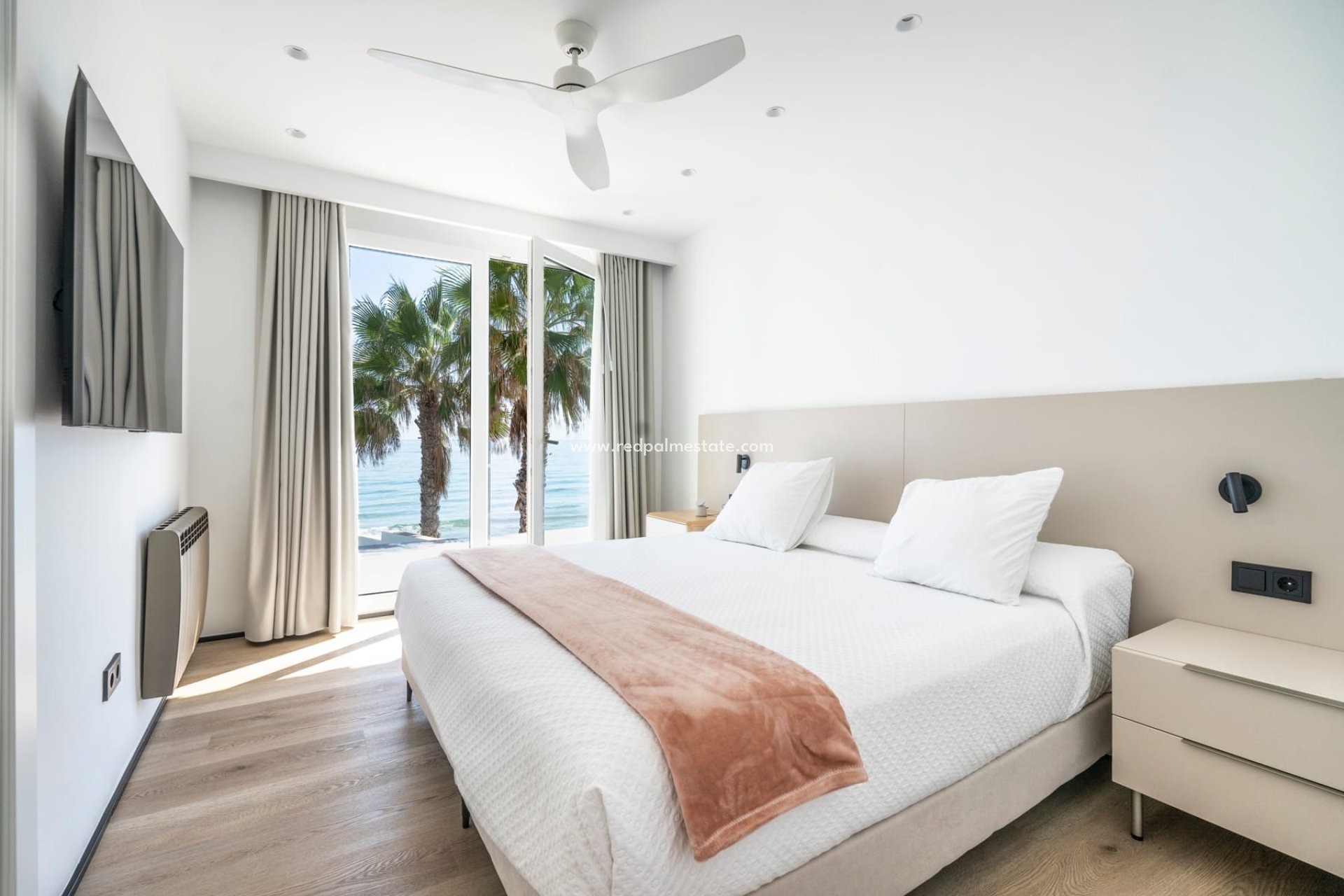 Återförsäljning - Villa -
La Manga - Costa Calida