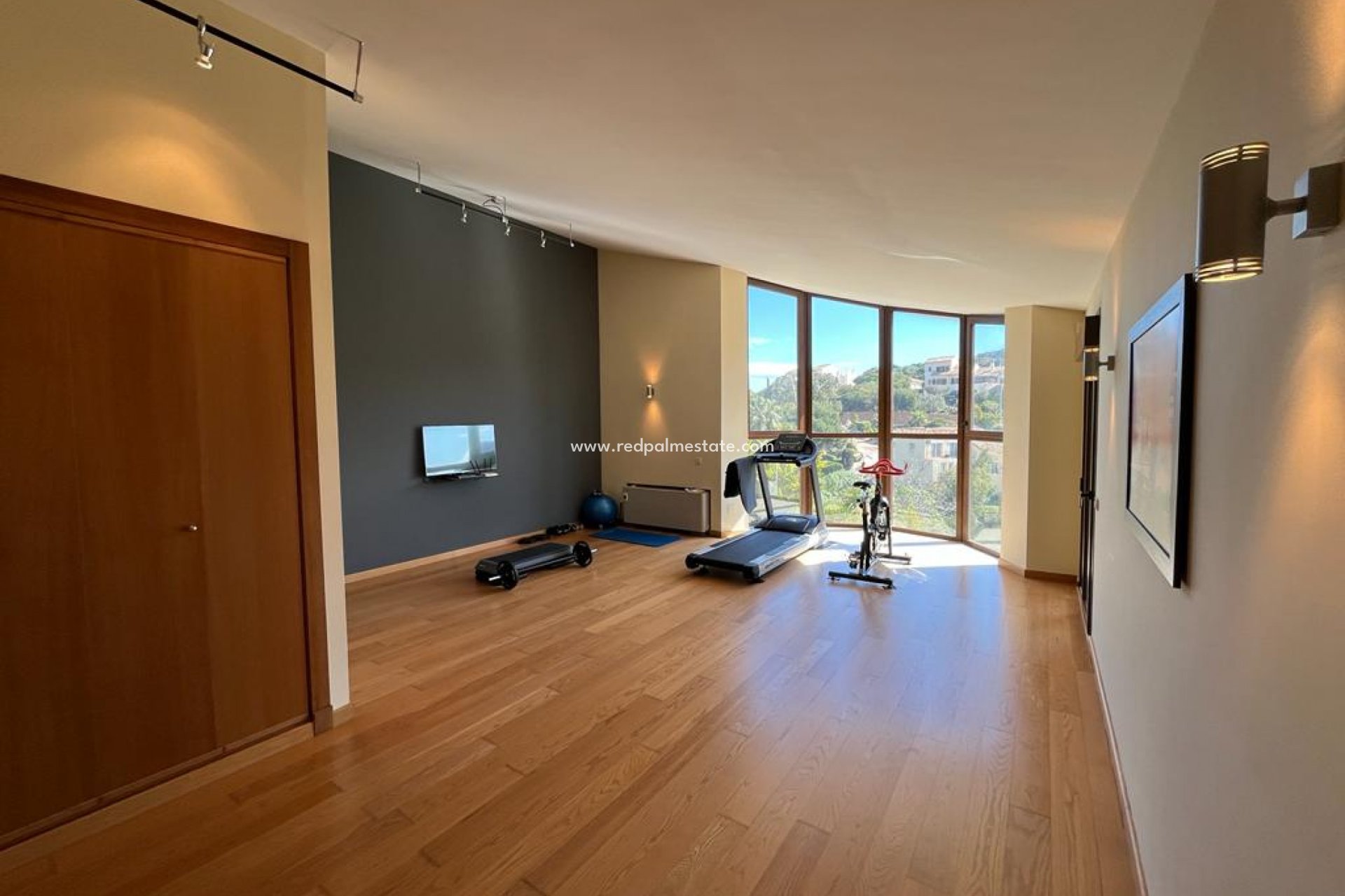 Återförsäljning - Villa -
La Manga - Costa Calida