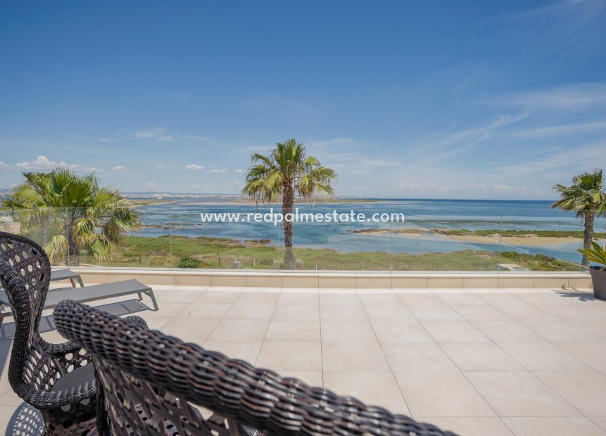 Återförsäljning - Villa -
La Manga - Costa Calida