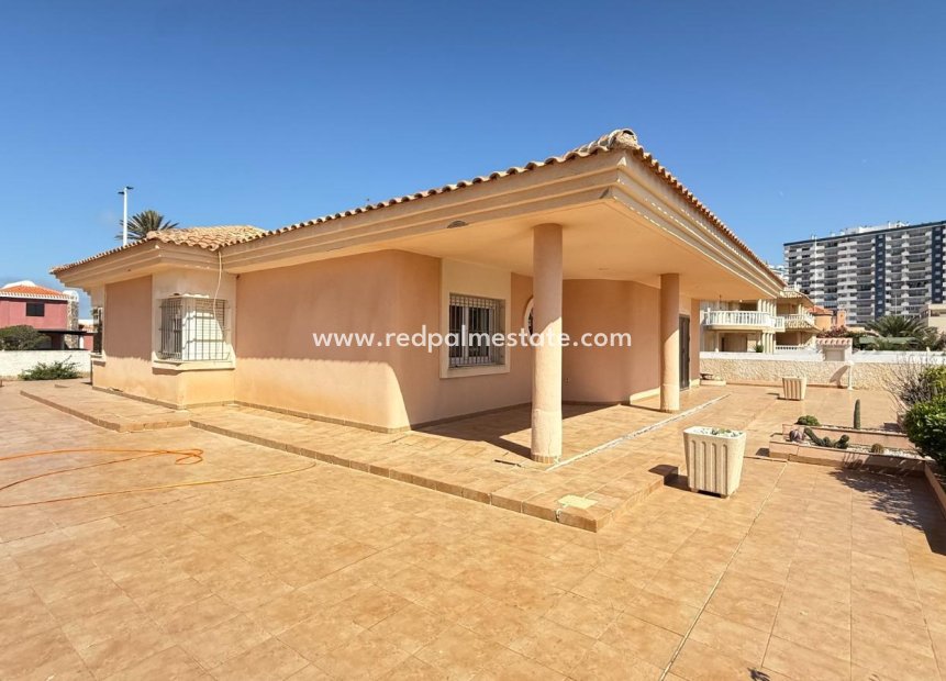 Återförsäljning - Villa -
La Manga - Playa Del Galán