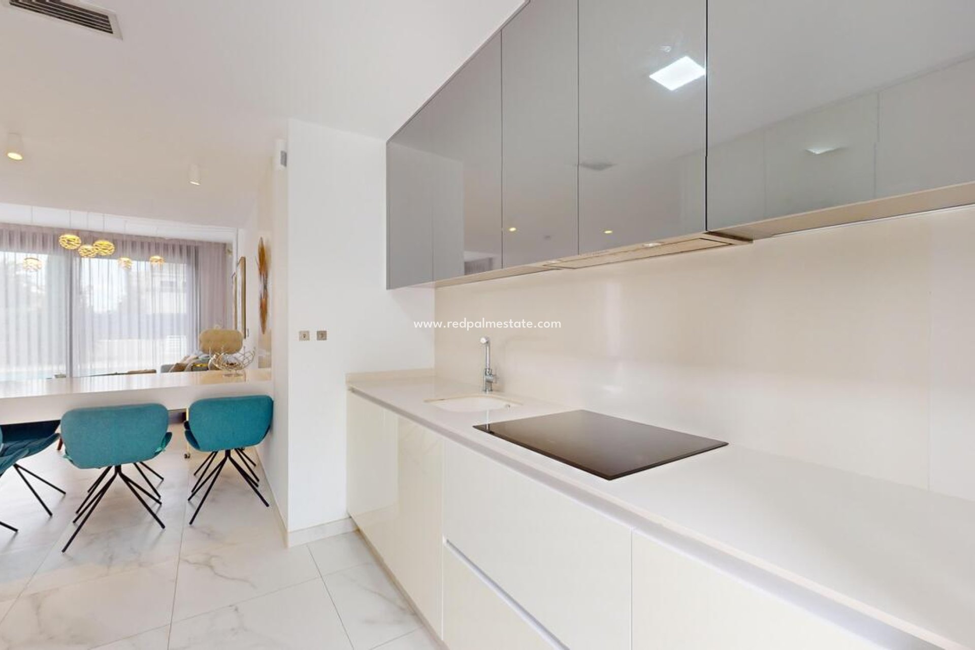 Återförsäljning - Villa -
La Manga - Playa Honda