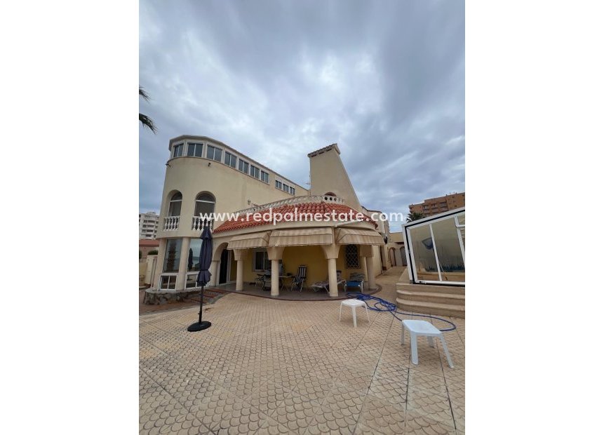 Återförsäljning - Villa -
La Manga - Veneziola