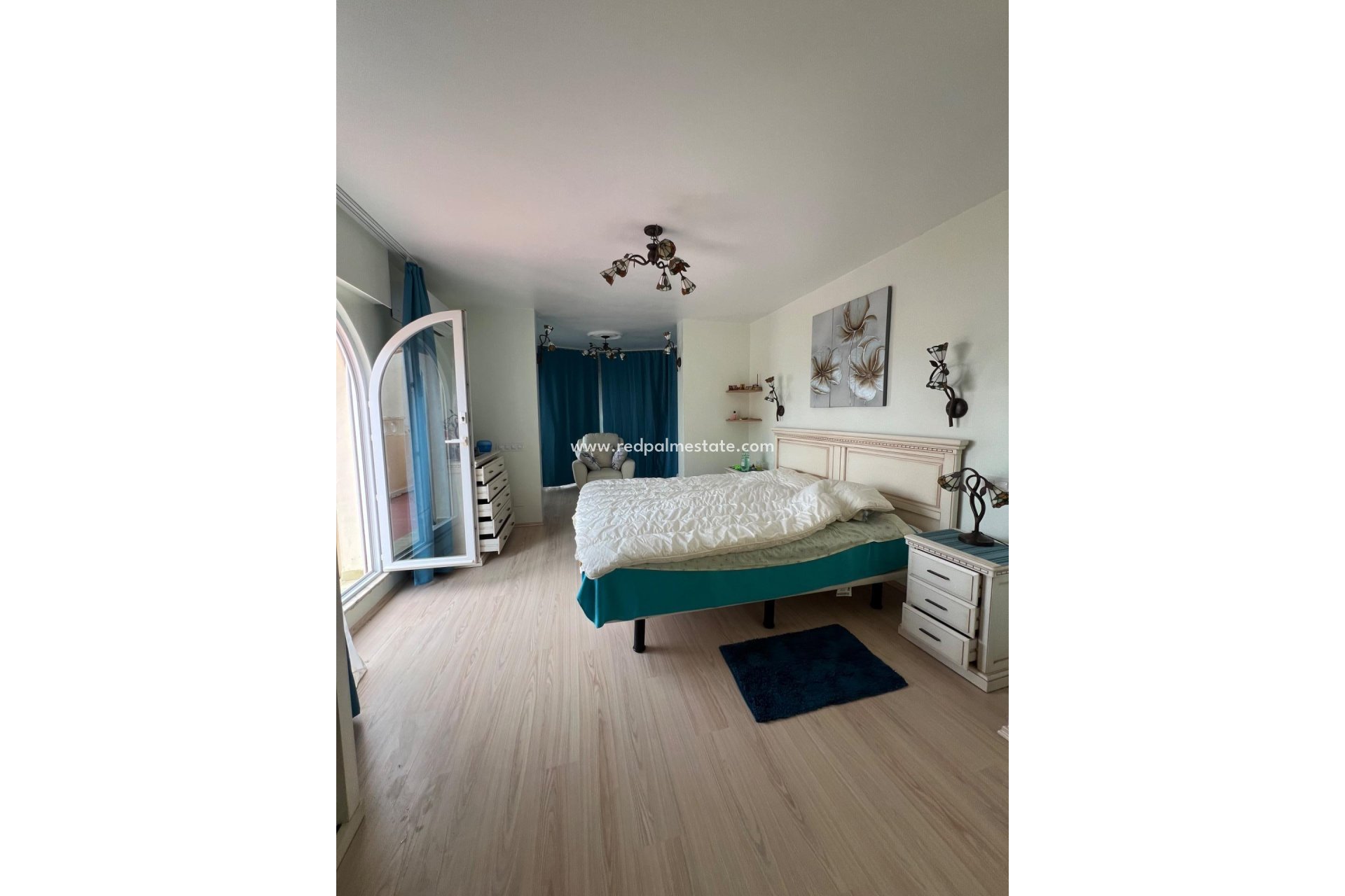 Återförsäljning - Villa -
La Manga - Veneziola