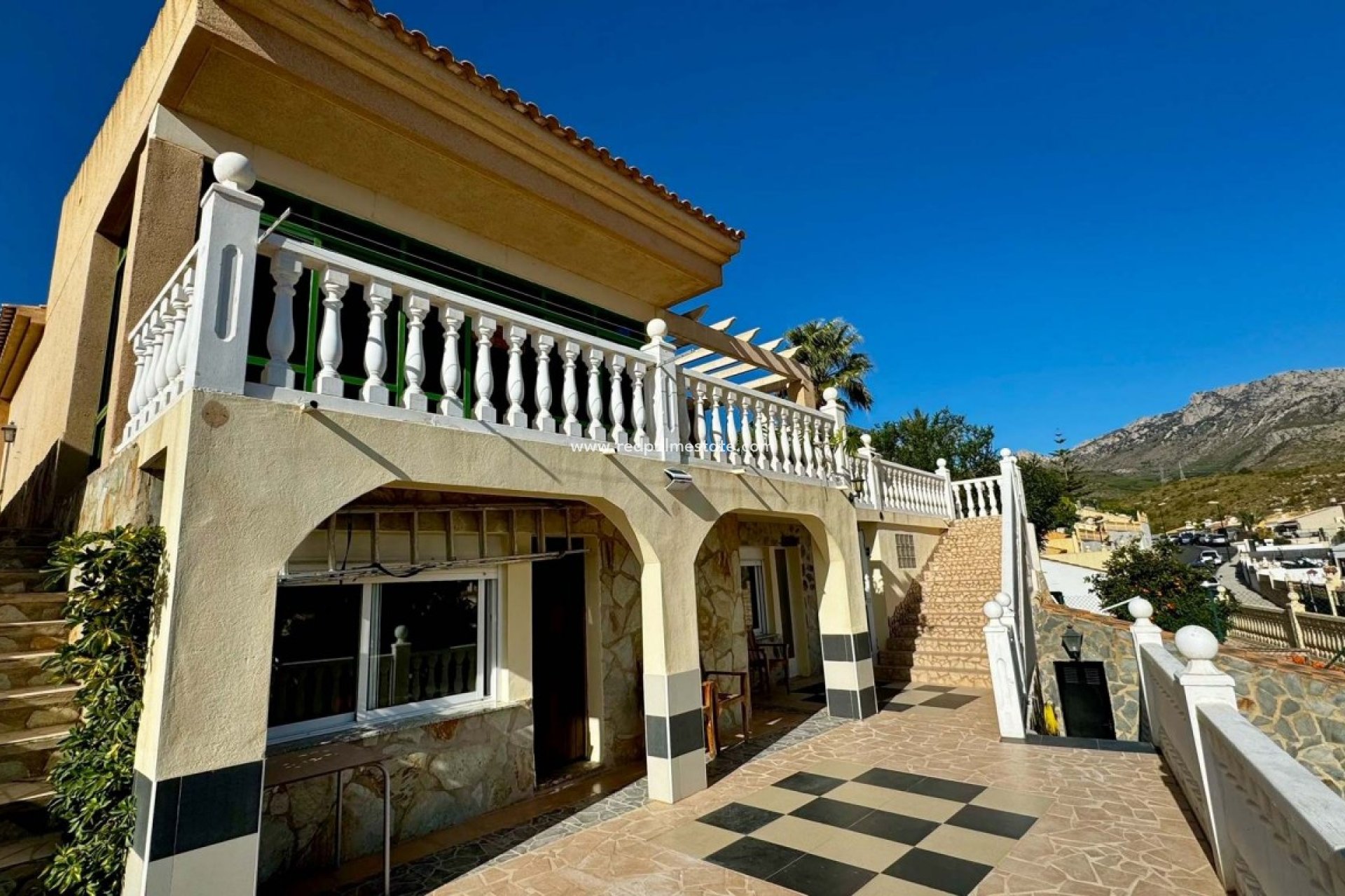 Återförsäljning - Villa -
La Nucía