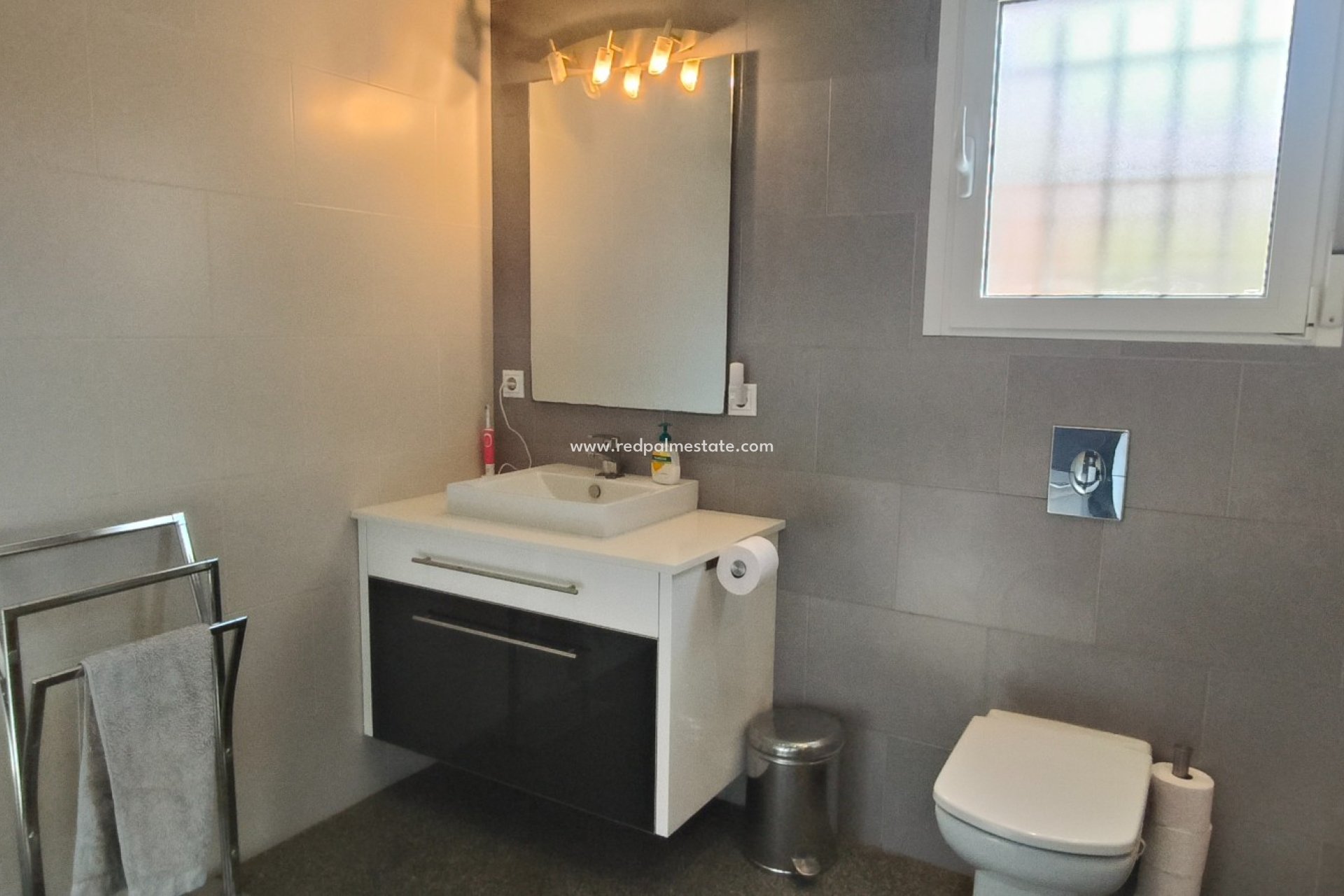 Återförsäljning - Villa -
La Romana - Inland