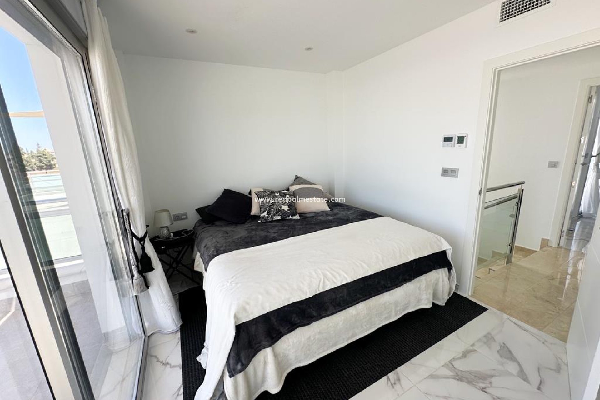 Återförsäljning - Villa -
La Serena Golf - Costa Calida