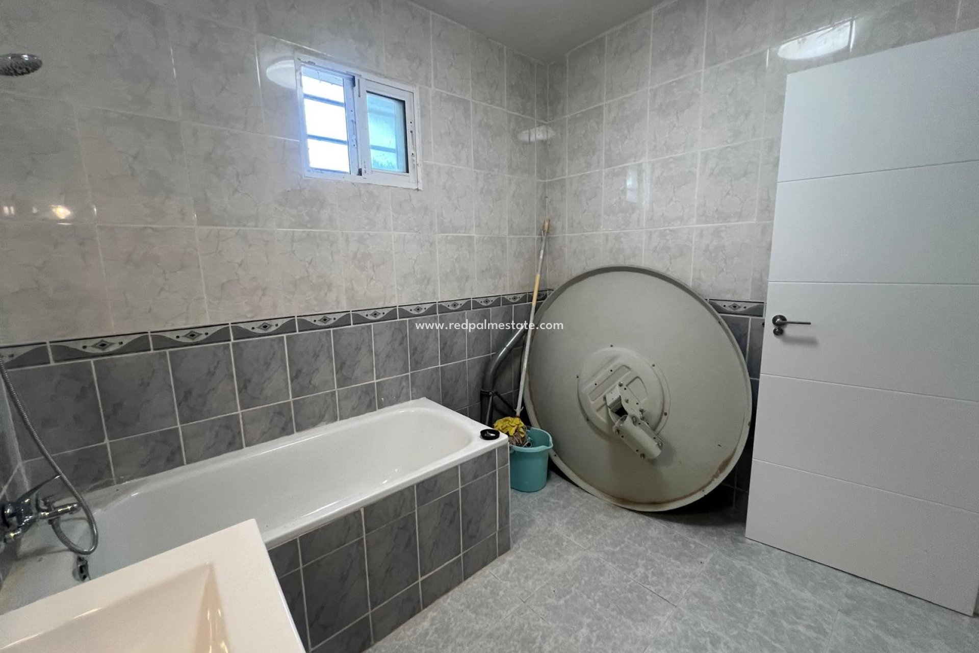 Återförsäljning - Villa -
La Solana