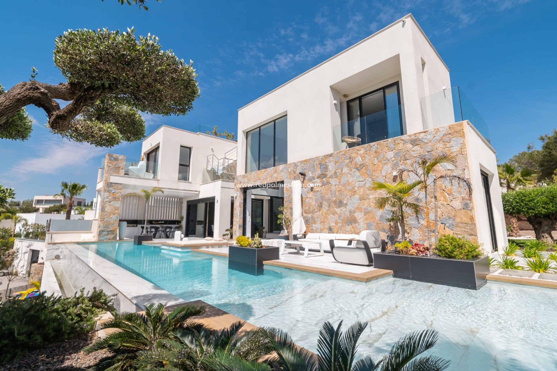 Återförsäljning - Villa -
Las Colinas Golf