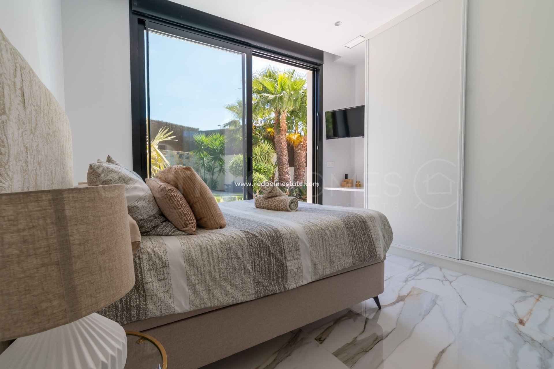 Återförsäljning - Villa -
Las Colinas Golf