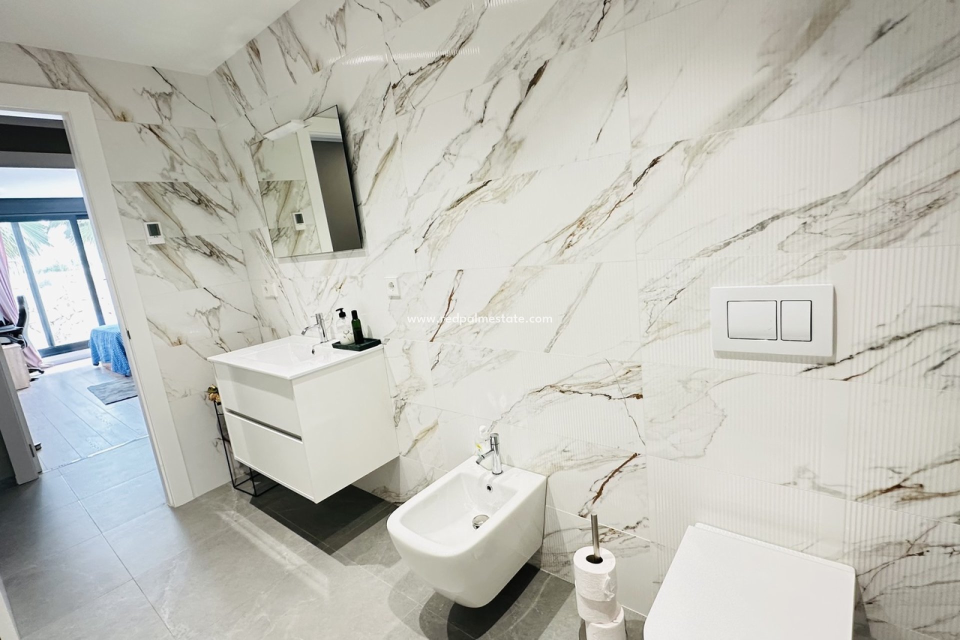 Återförsäljning - Villa -
Las Colinas Golf