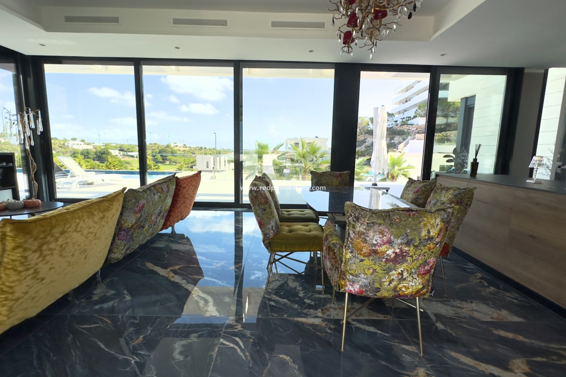 Återförsäljning - Villa -
Las Colinas Golf