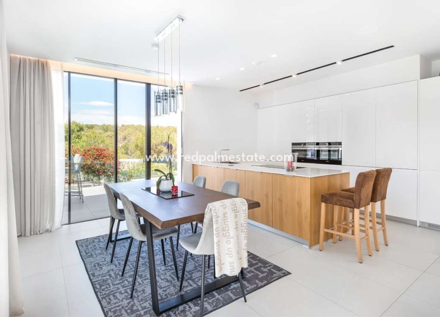 Återförsäljning - Villa -
Las Colinas Golf