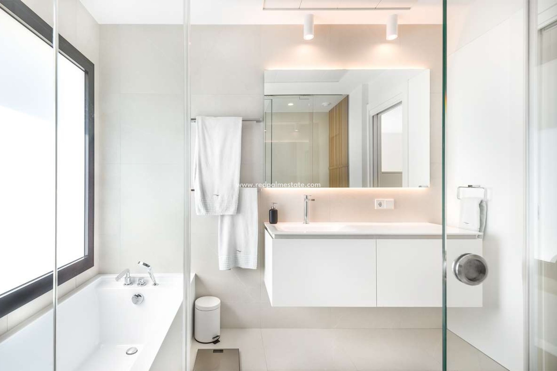 Återförsäljning - Villa -
Las Colinas Golf