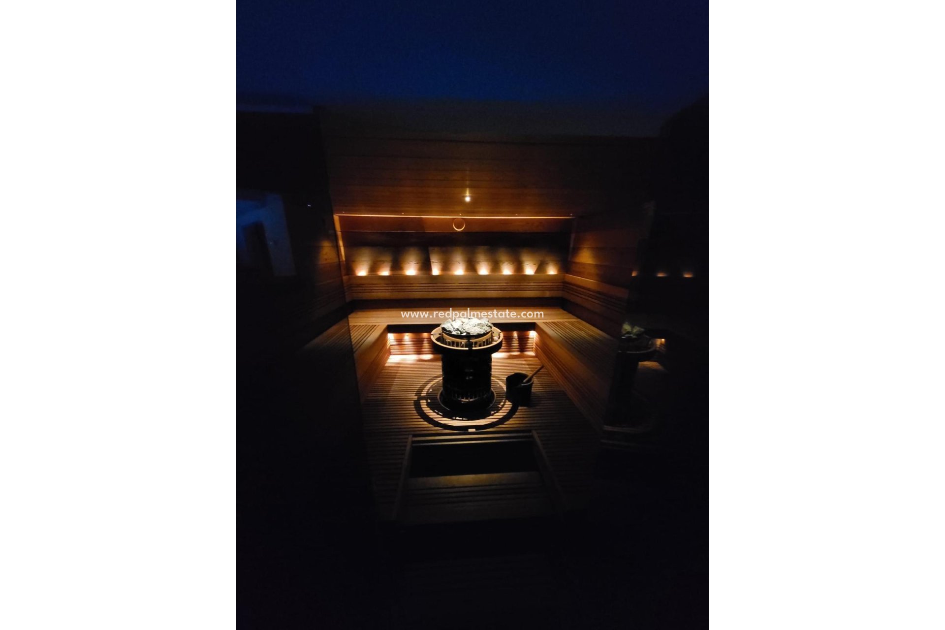 Återförsäljning - Villa -
Las Colinas Golf