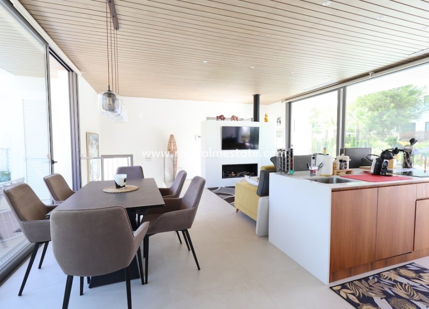 Återförsäljning - Villa -
Las Colinas - Las Colinas Golf