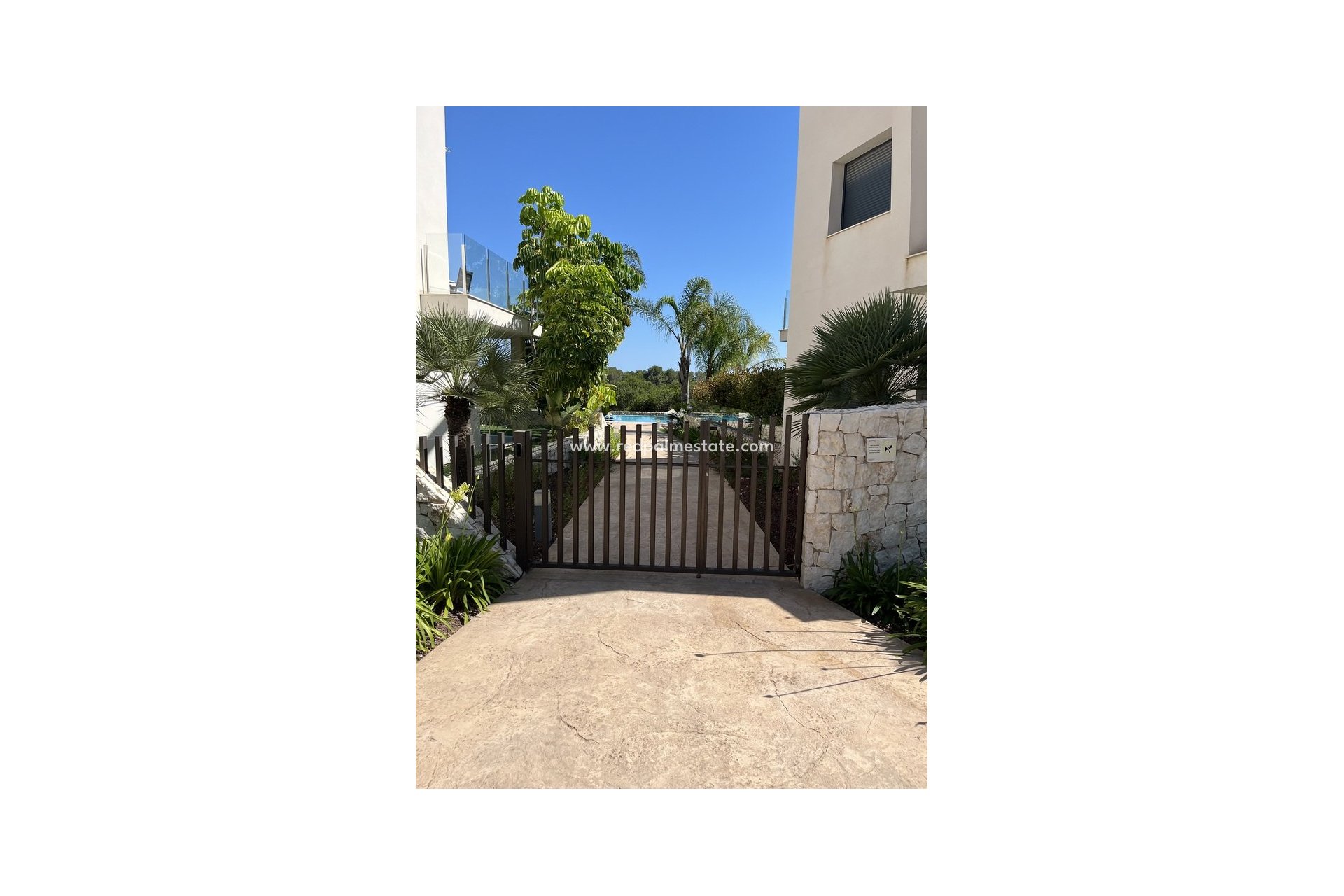 Återförsäljning - Villa -
Lo Romero Golf Course - Costa Blanca