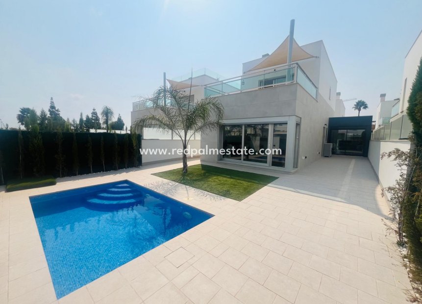 Återförsäljning - Villa -
Los Alczares - Los Alcazares