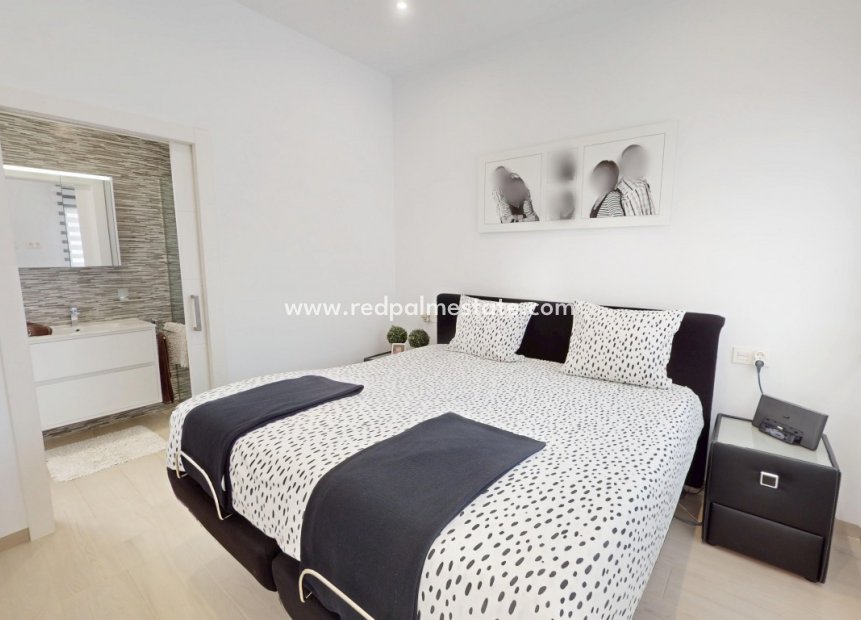 Återförsäljning - Villa -
Los Alczares - Los Alcazares