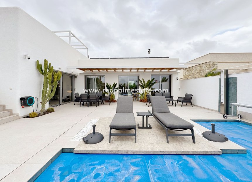 Återförsäljning - Villa -
Montesinos - Costa Blanca