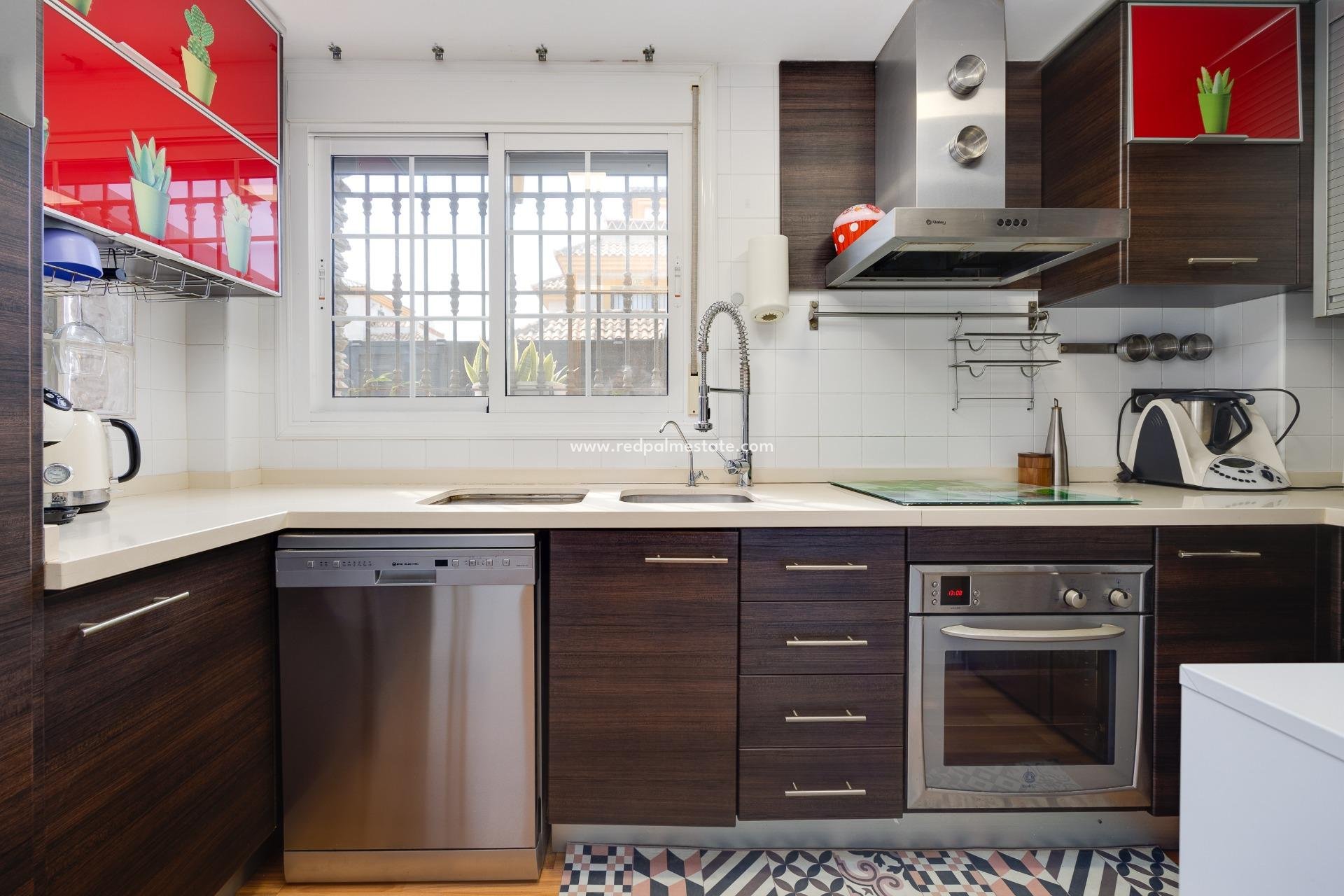 Återförsäljning - Villa -
Montesinos - La Herada