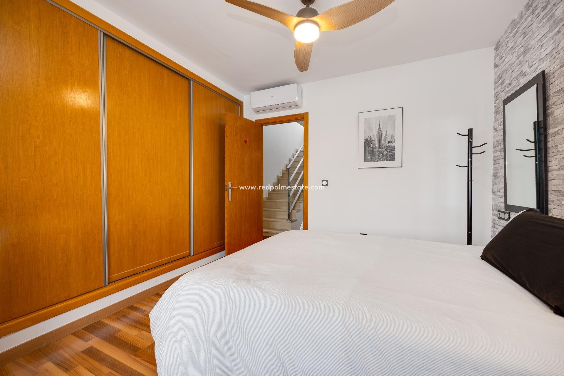 Återförsäljning - Villa -
Montesinos - La Herada