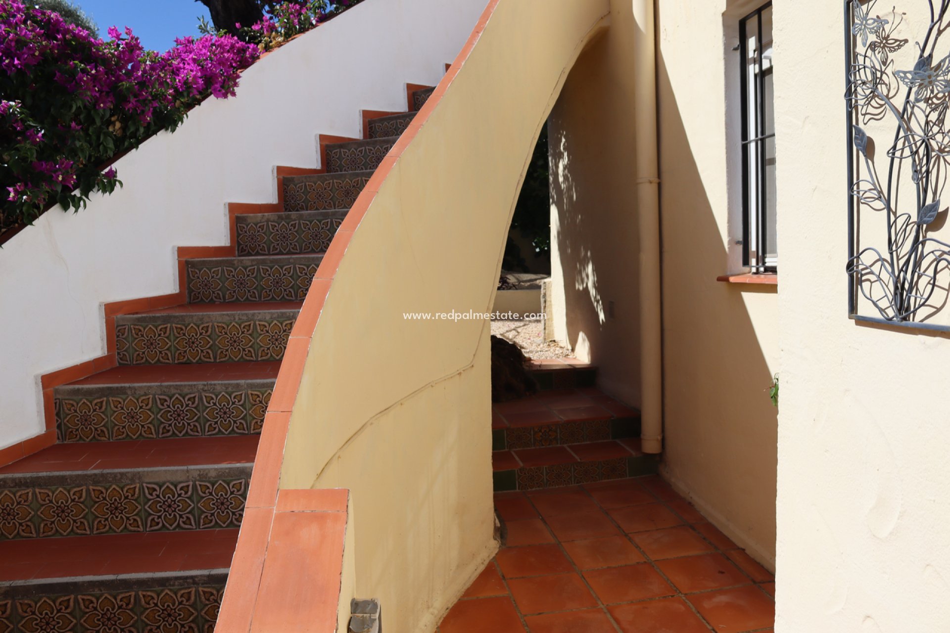 Återförsäljning - Villa -
Orba - Inland