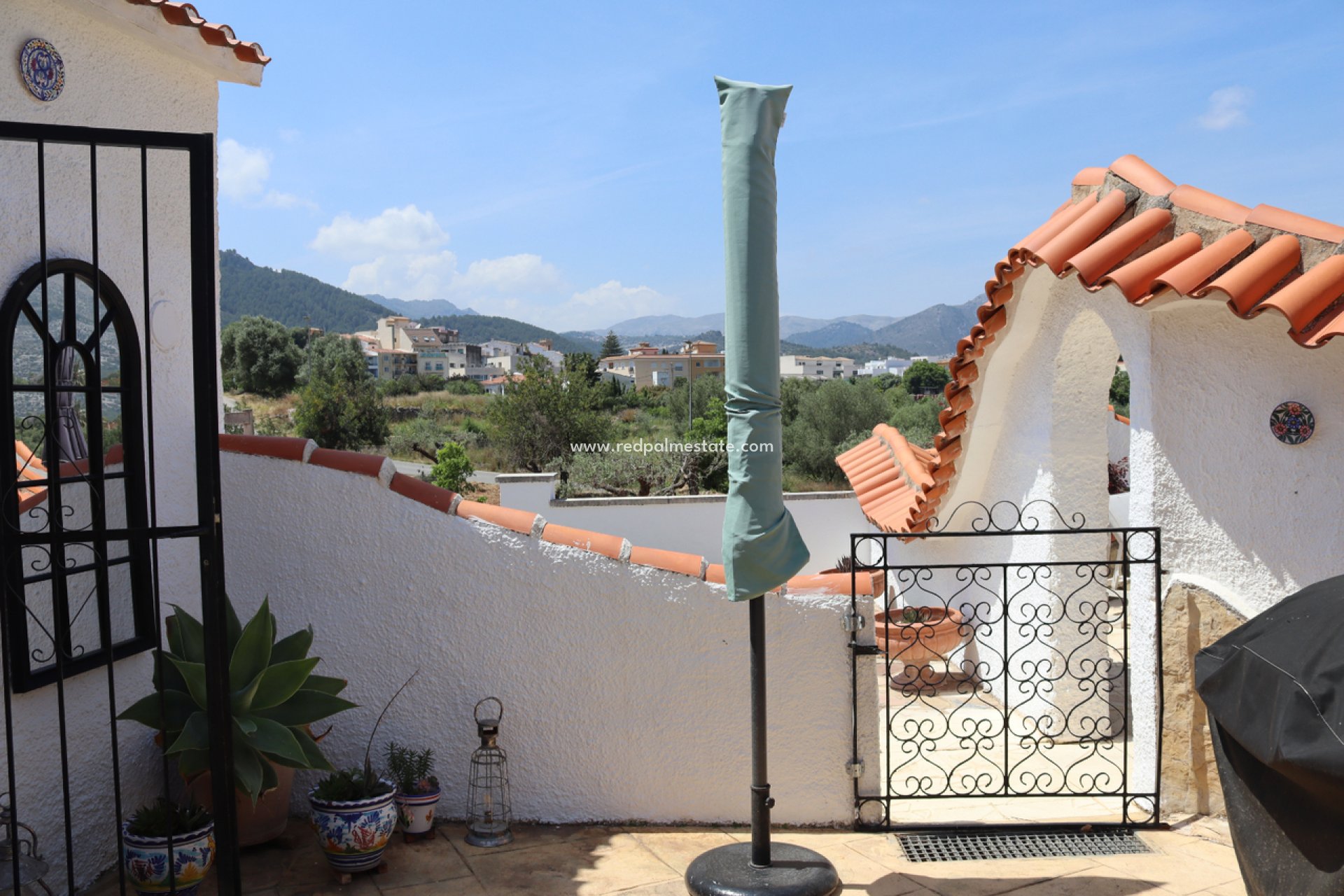 Återförsäljning - Villa -
Orba - Inland
