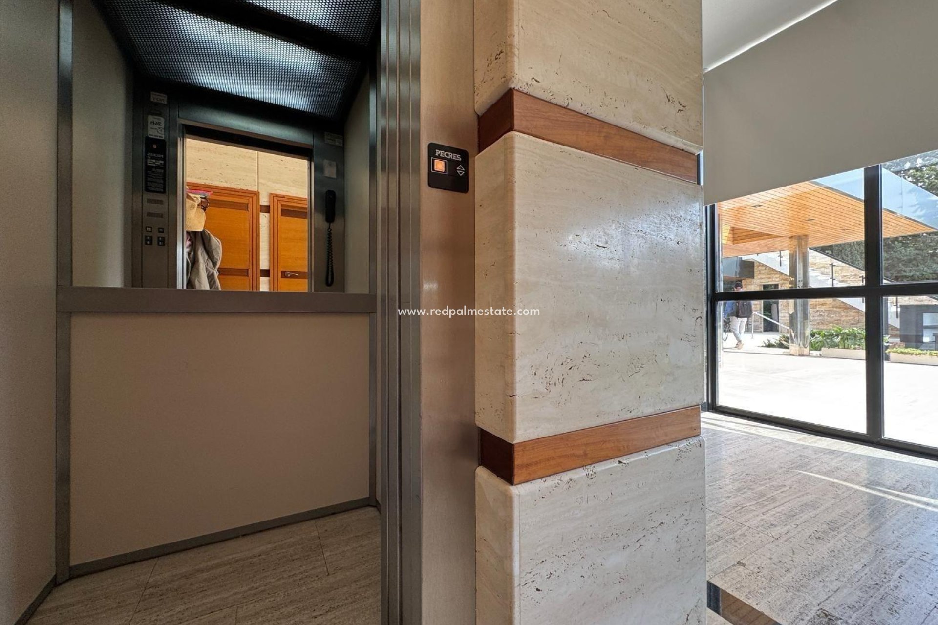 Återförsäljning - Villa -
Orihuela Costa - Altos de Campoamor