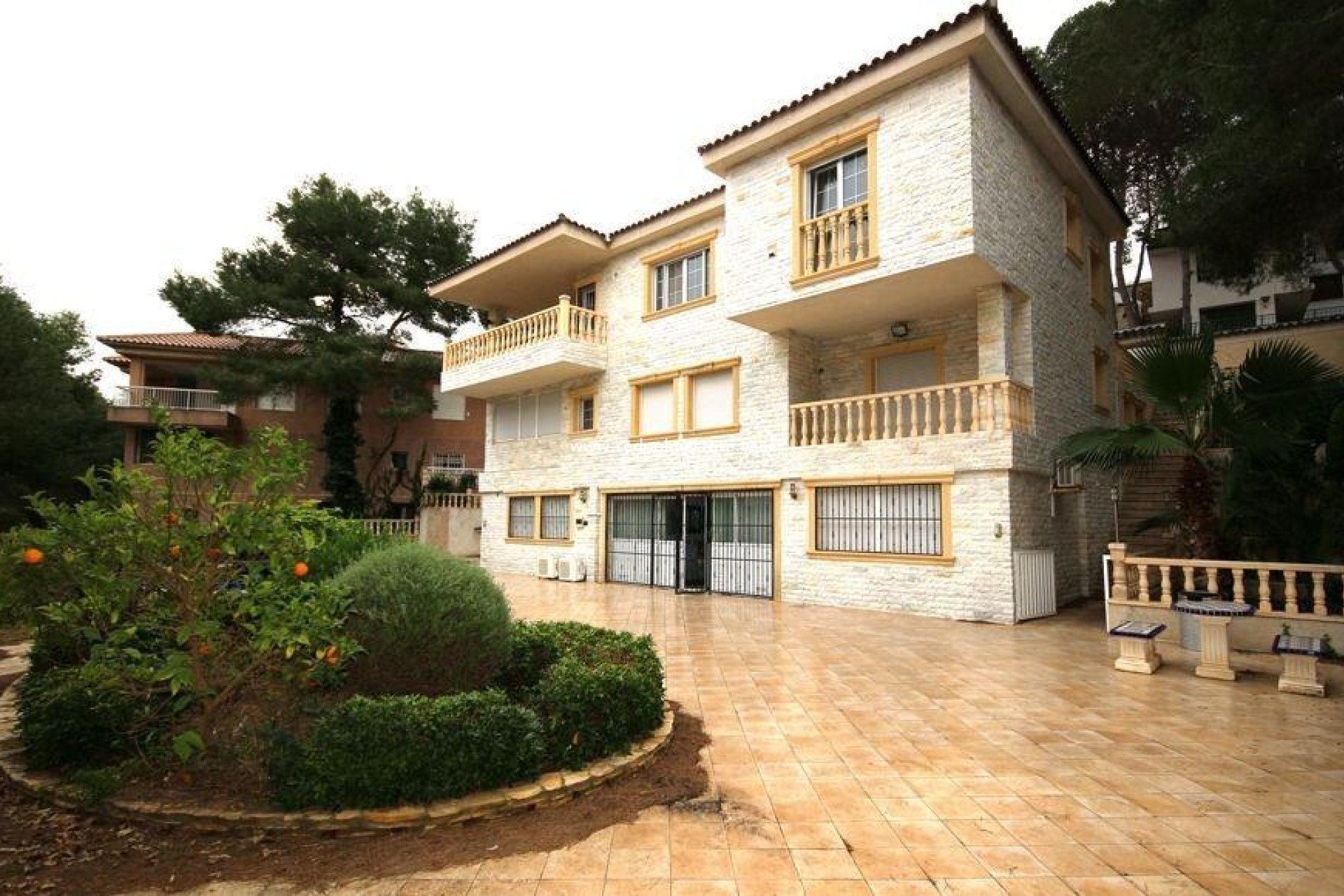 Återförsäljning - Villa -
Orihuela Costa - Altos de Campoamor