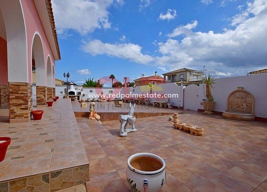 Återförsäljning - Villa -
Orihuela Costa - Cabo Roig
