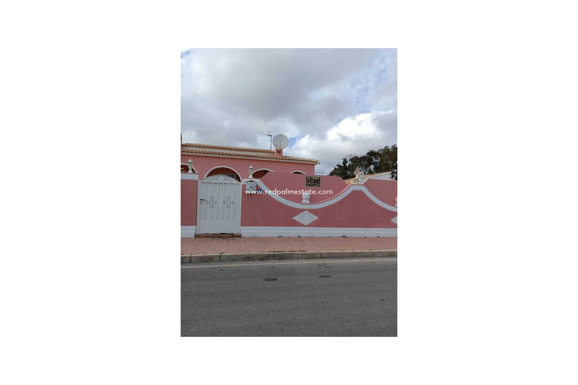 Återförsäljning - Villa -
Orihuela Costa - Cabo Roig