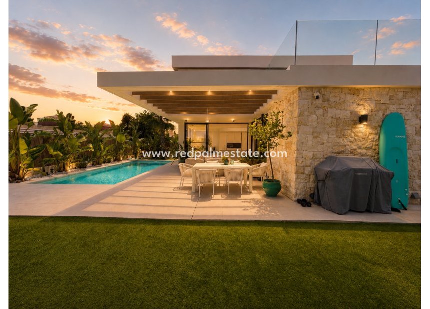 Återförsäljning - Villa -
Orihuela Costa - Cabo Roig