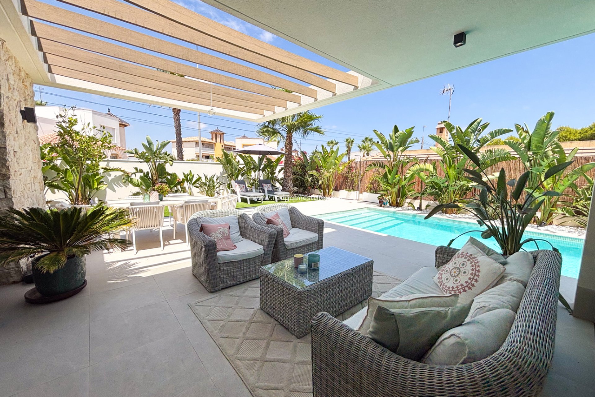 Återförsäljning - Villa -
Orihuela Costa - Cabo Roig
