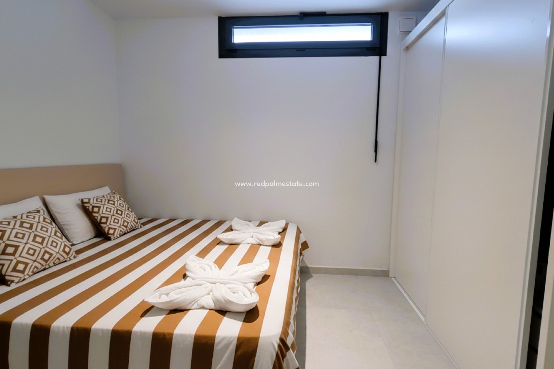 Återförsäljning - Villa -
Orihuela Costa - Cabo Roig