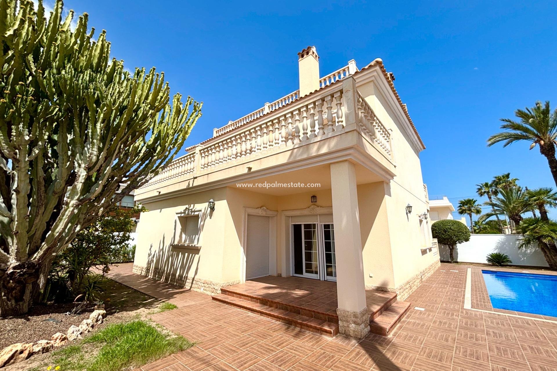 Återförsäljning - Villa -
Orihuela Costa - Cabo Roig
