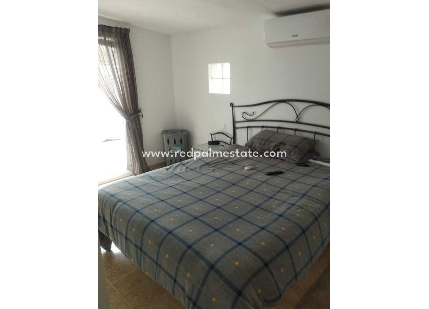 Återförsäljning - Villa -
Orihuela Costa - Cabo Roig